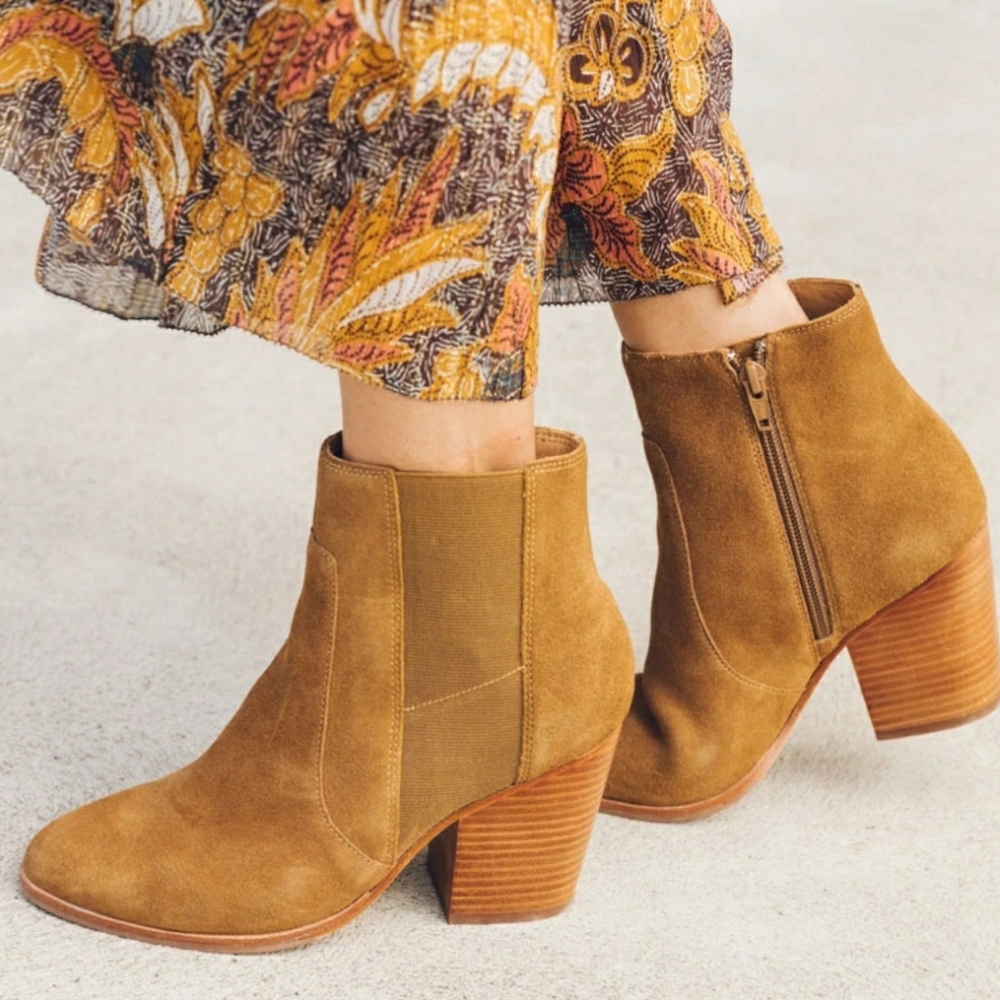 Soludos Emma Booties Chestnut sz 11
